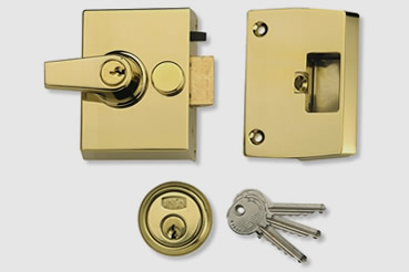 Nightlatch installation by Tunbridge Wells master locksmith